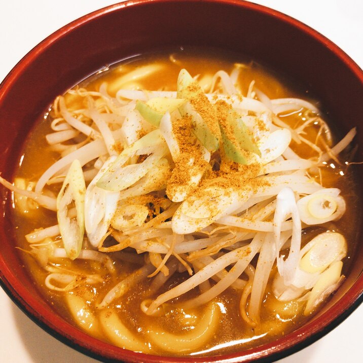 ガラムマサラで☆モヤシたっぷりピリ辛カレーうどん